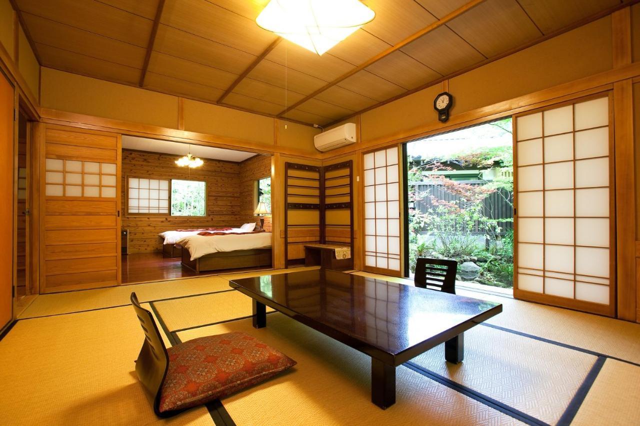 Kurokawa Onsen Oku No Yu Hotell Minamioguni Exteriör bild