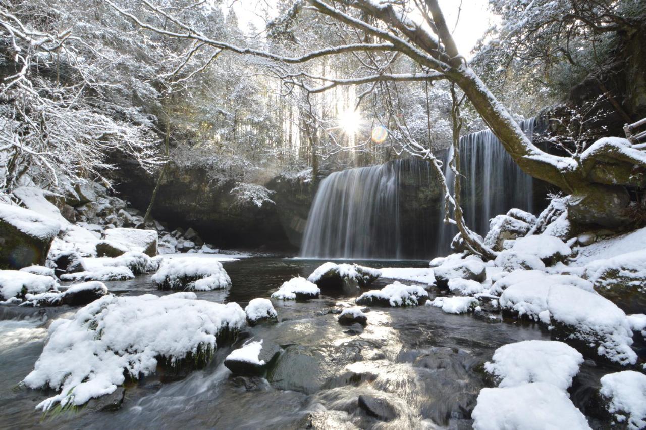 Kurokawa Onsen Oku No Yu Hotell Minamioguni Exteriör bild