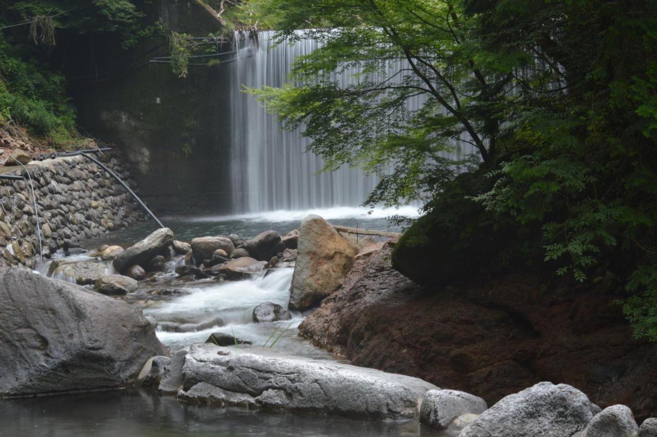 Kurokawa Onsen Oku No Yu Hotell Minamioguni Exteriör bild