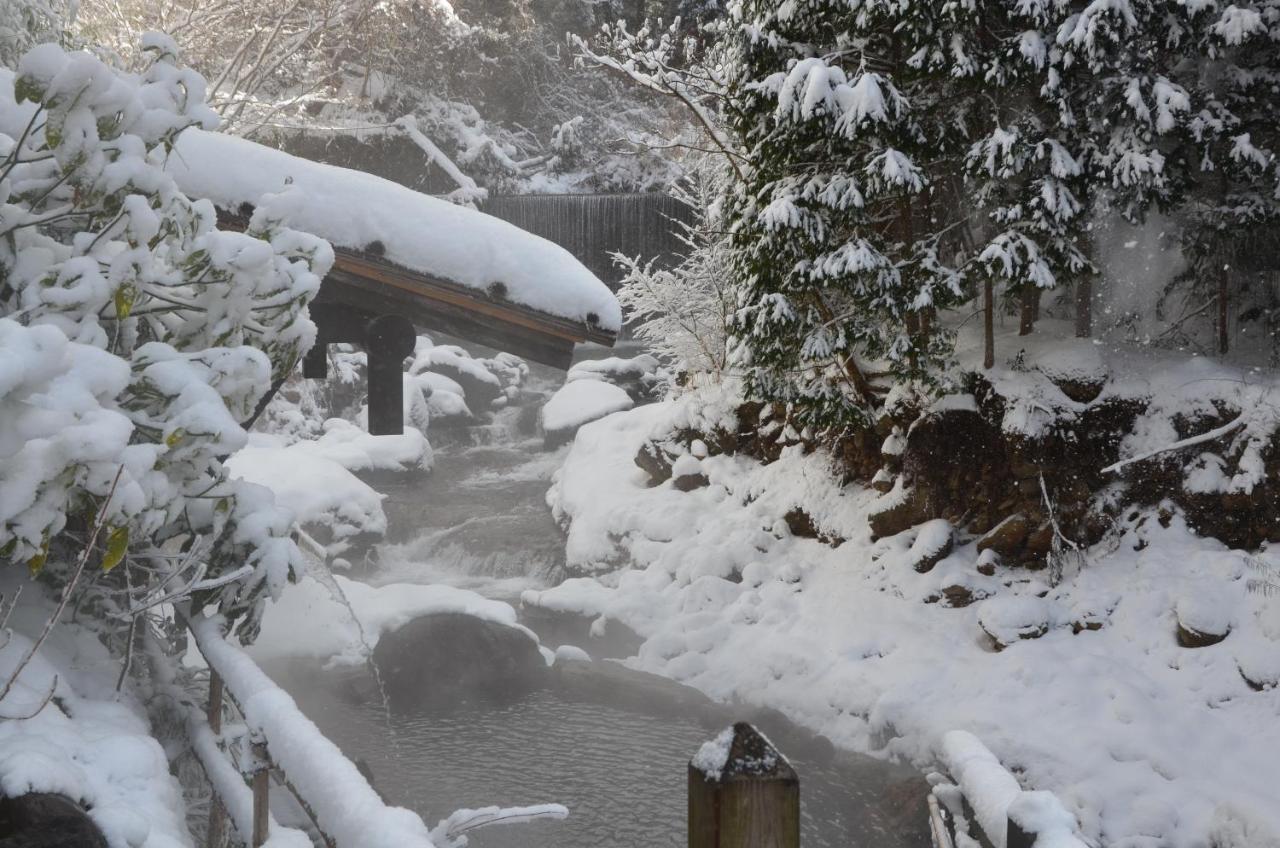 Kurokawa Onsen Oku No Yu Hotell Minamioguni Exteriör bild